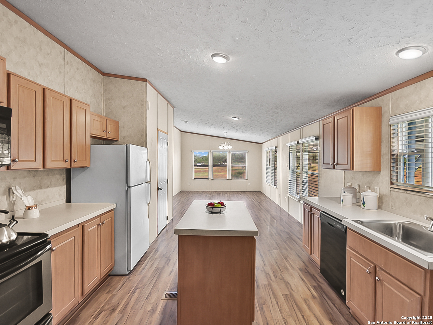 220 NORTHFIELD DR