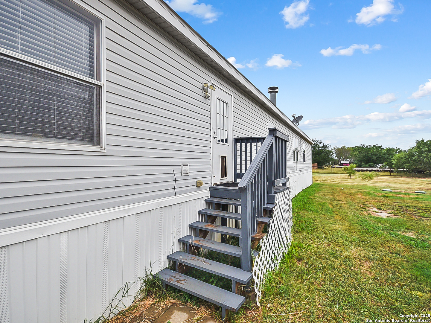 220 NORTHFIELD DR