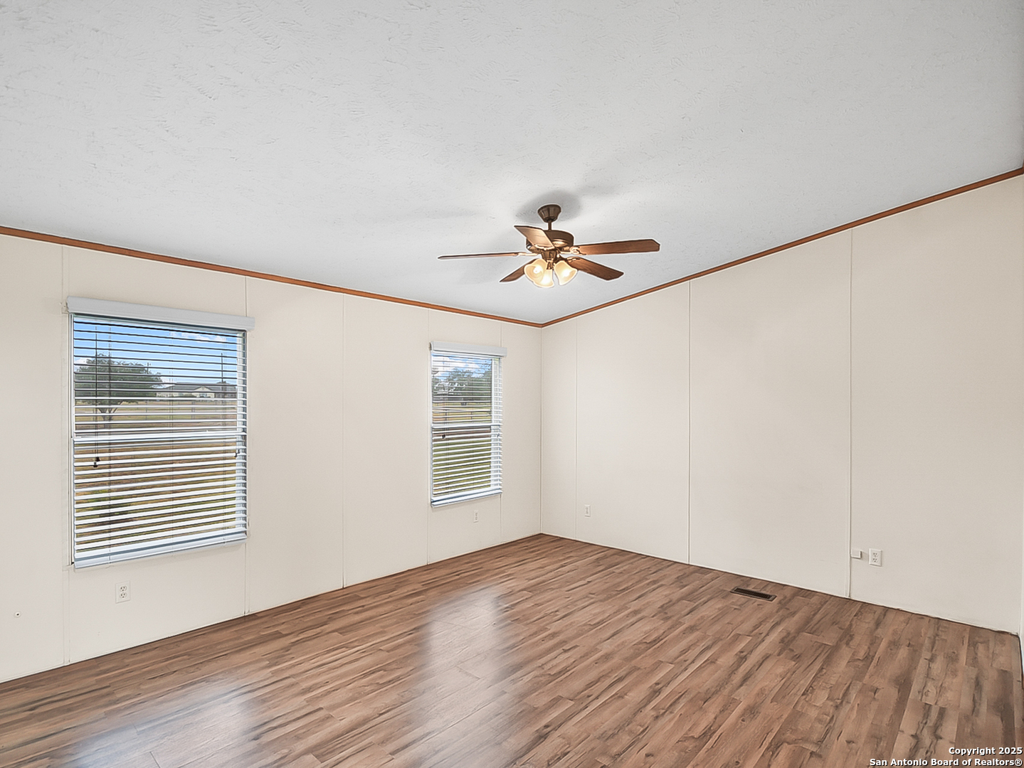 220 NORTHFIELD DR