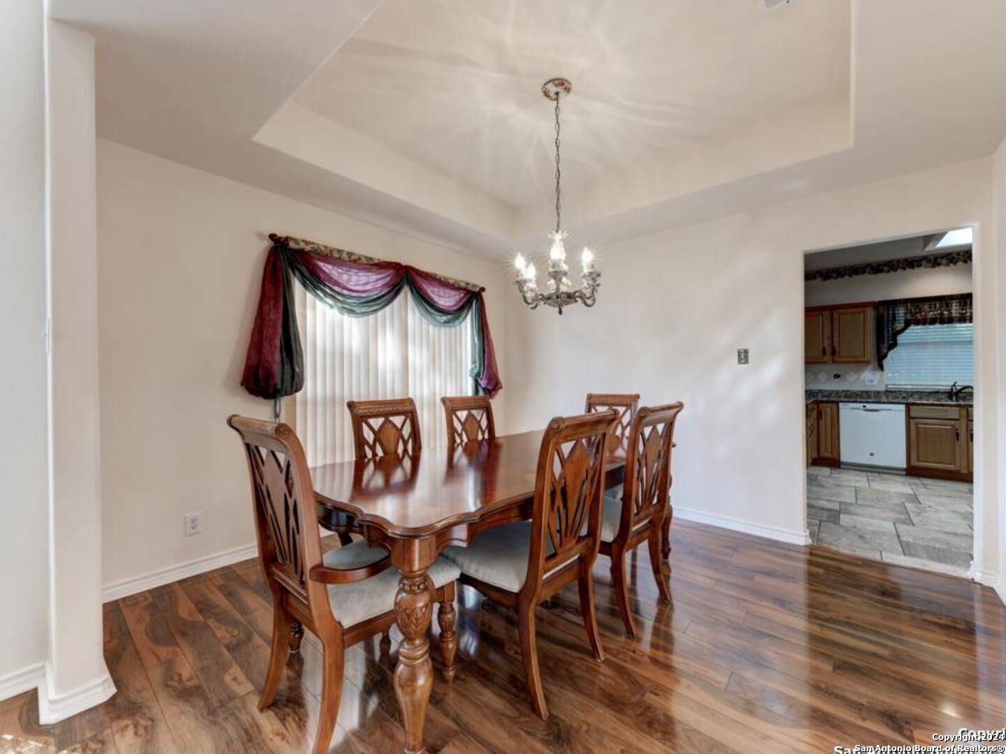 1304 BIRCHWOOD CIR