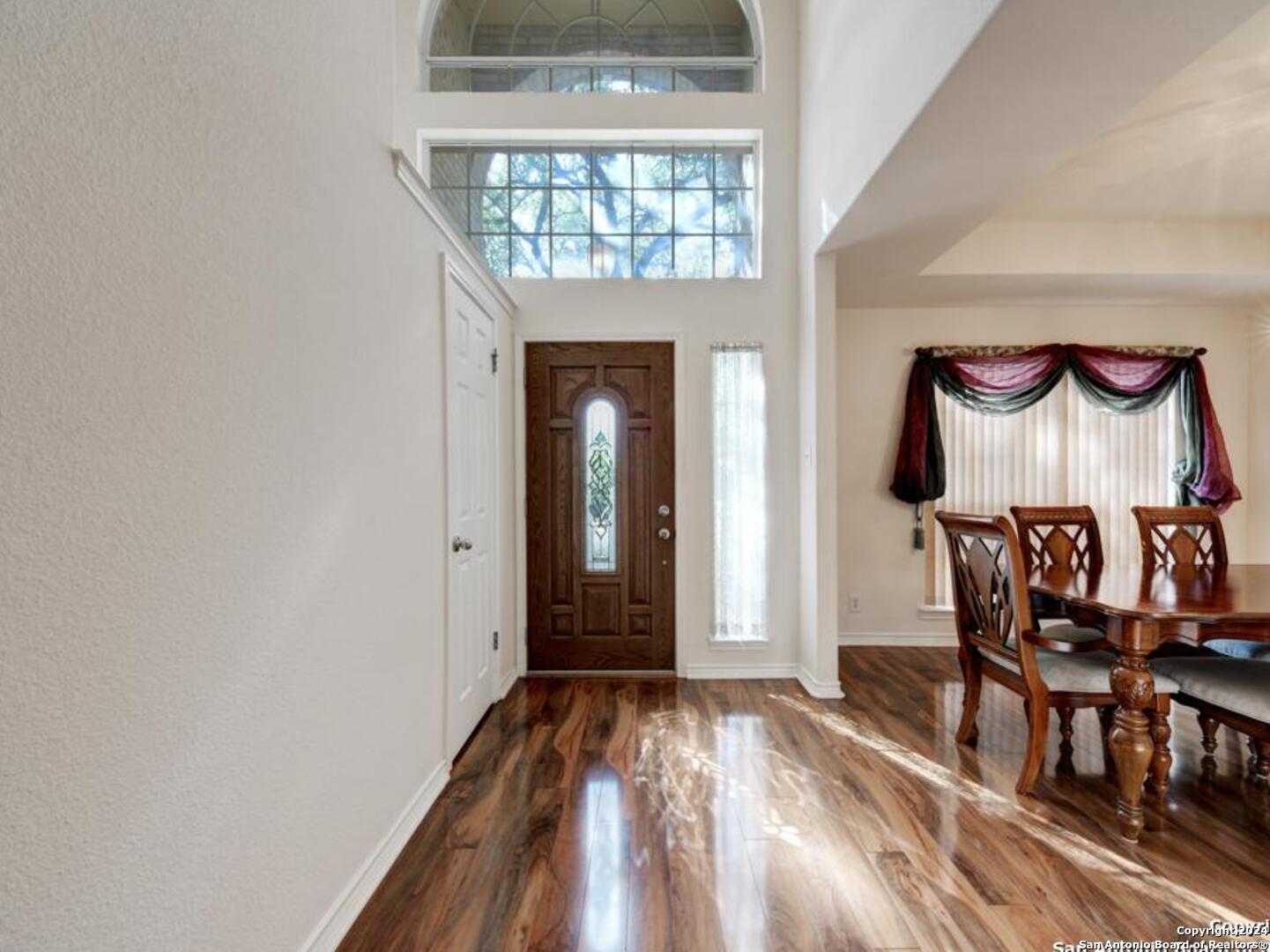 1304 BIRCHWOOD CIR