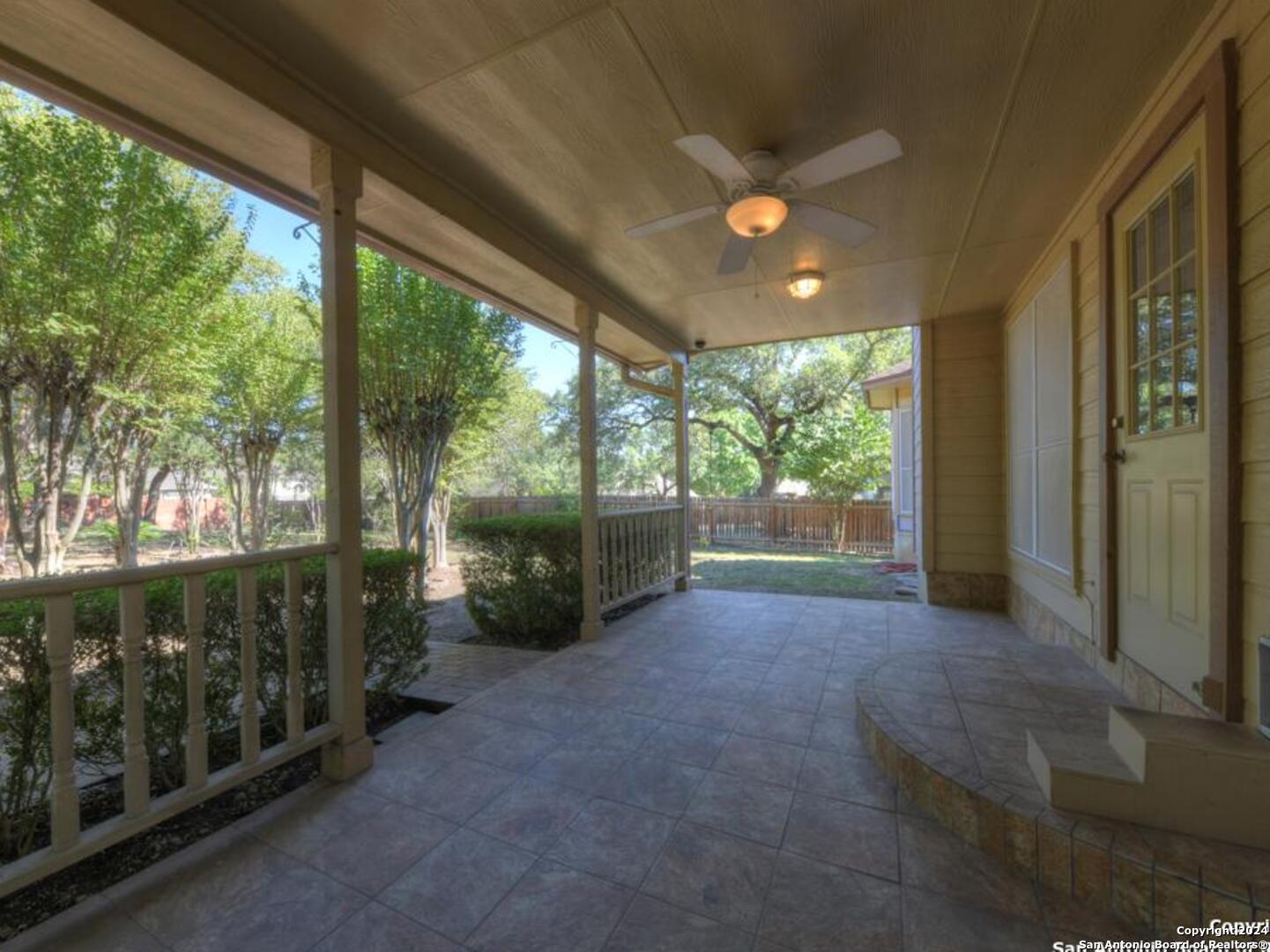 1304 BIRCHWOOD CIR
