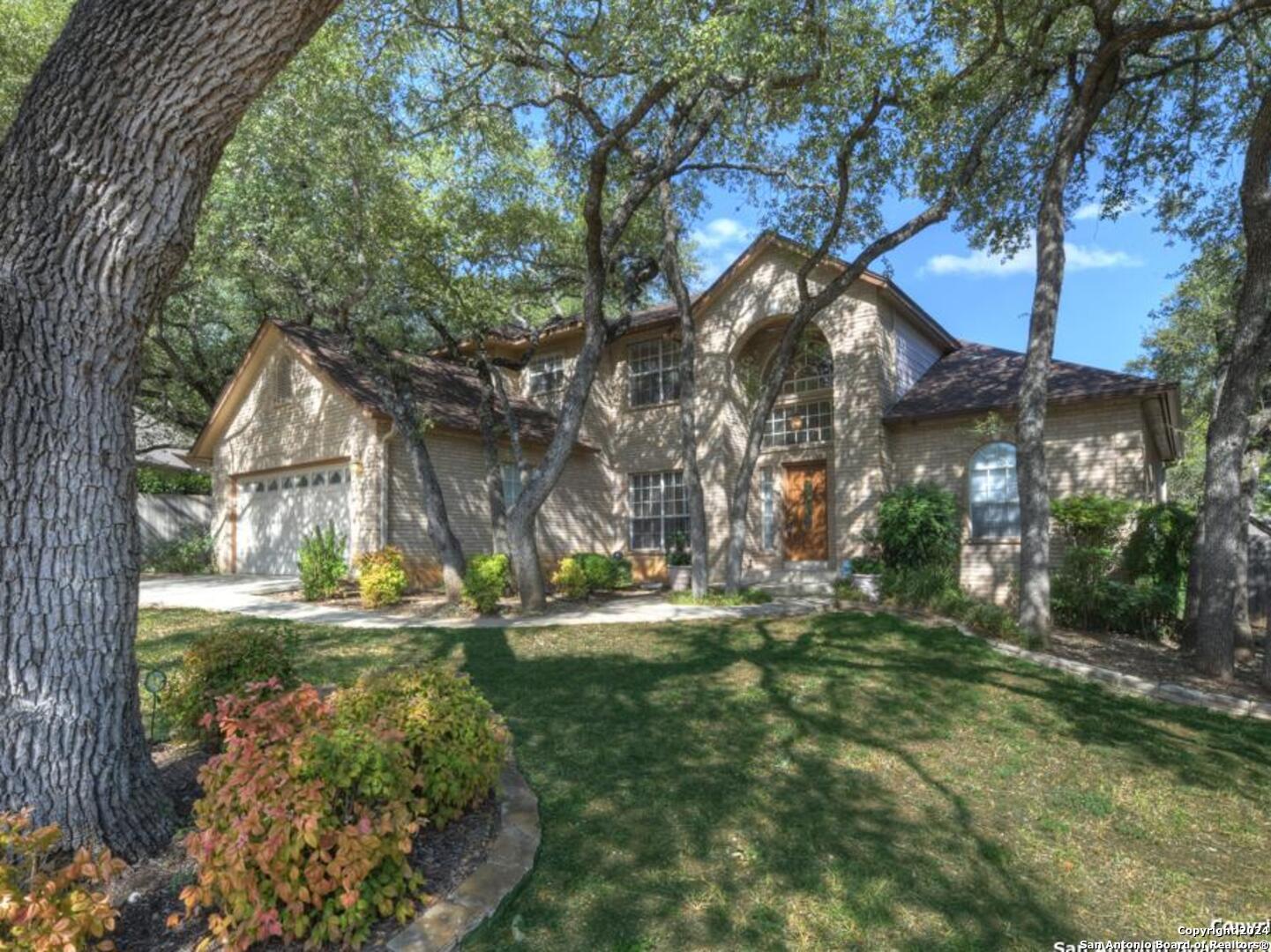 1304 BIRCHWOOD CIR