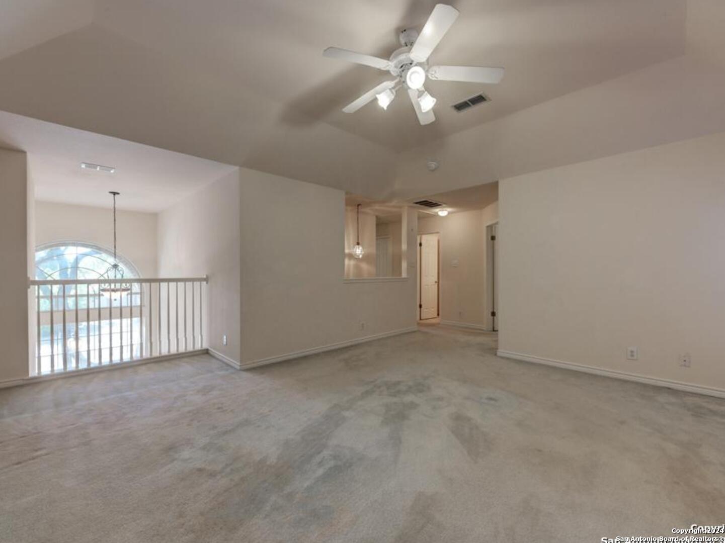 1304 BIRCHWOOD CIR