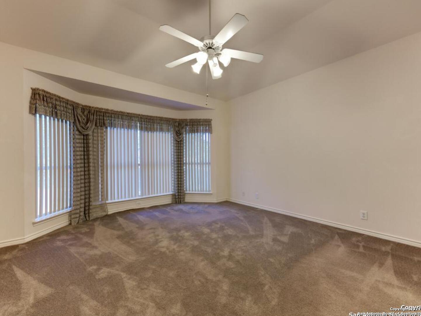 1304 BIRCHWOOD CIR