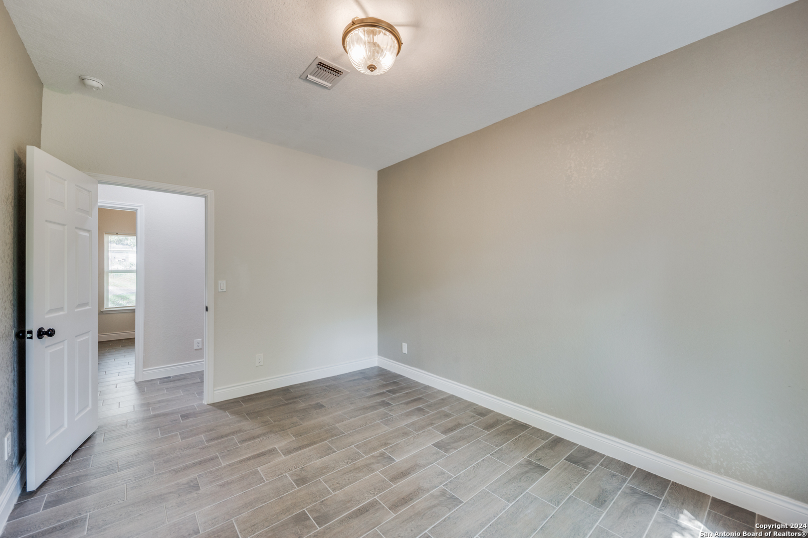 22818 Skila Dr.