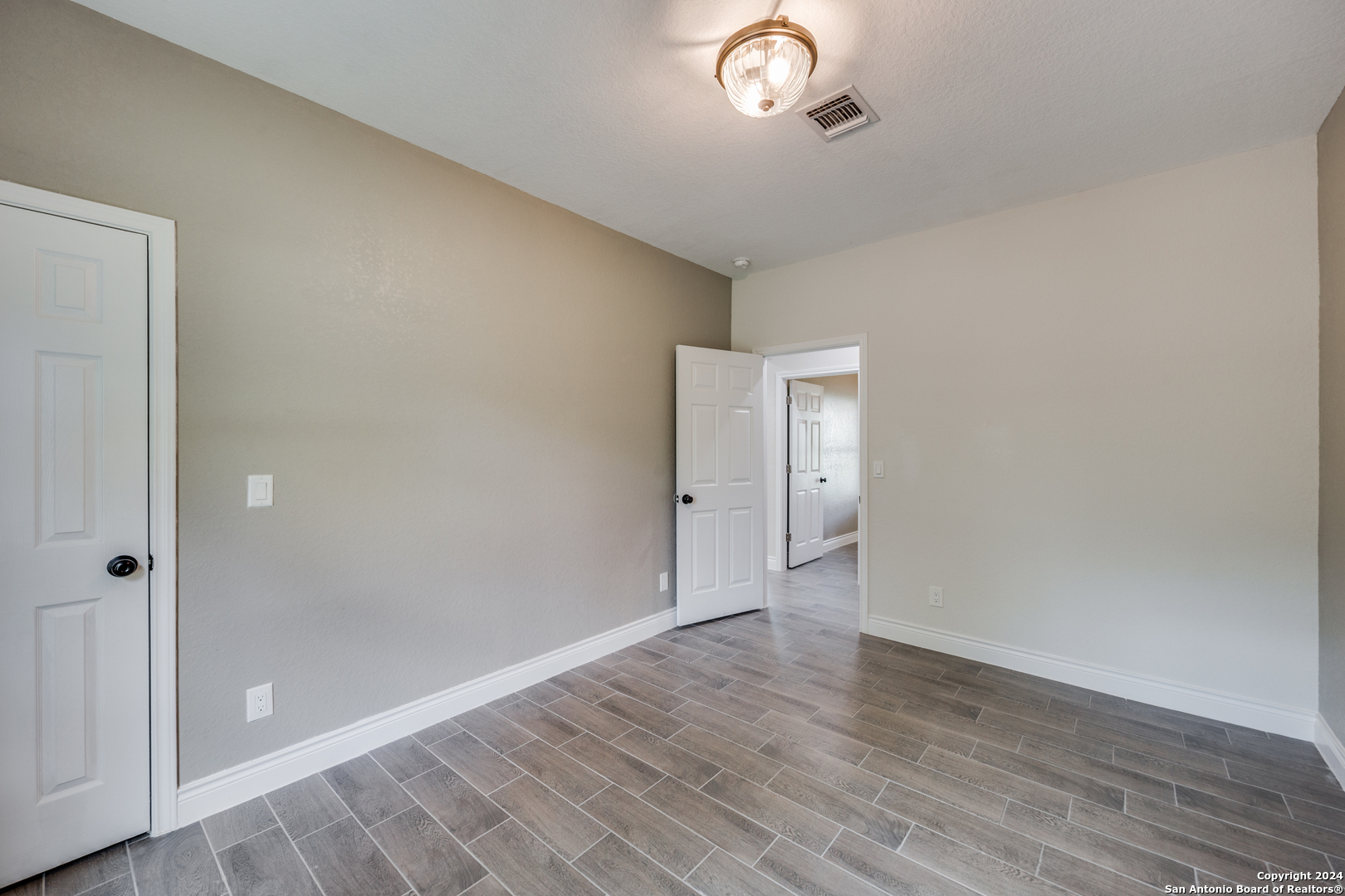 22818 Skila Dr.