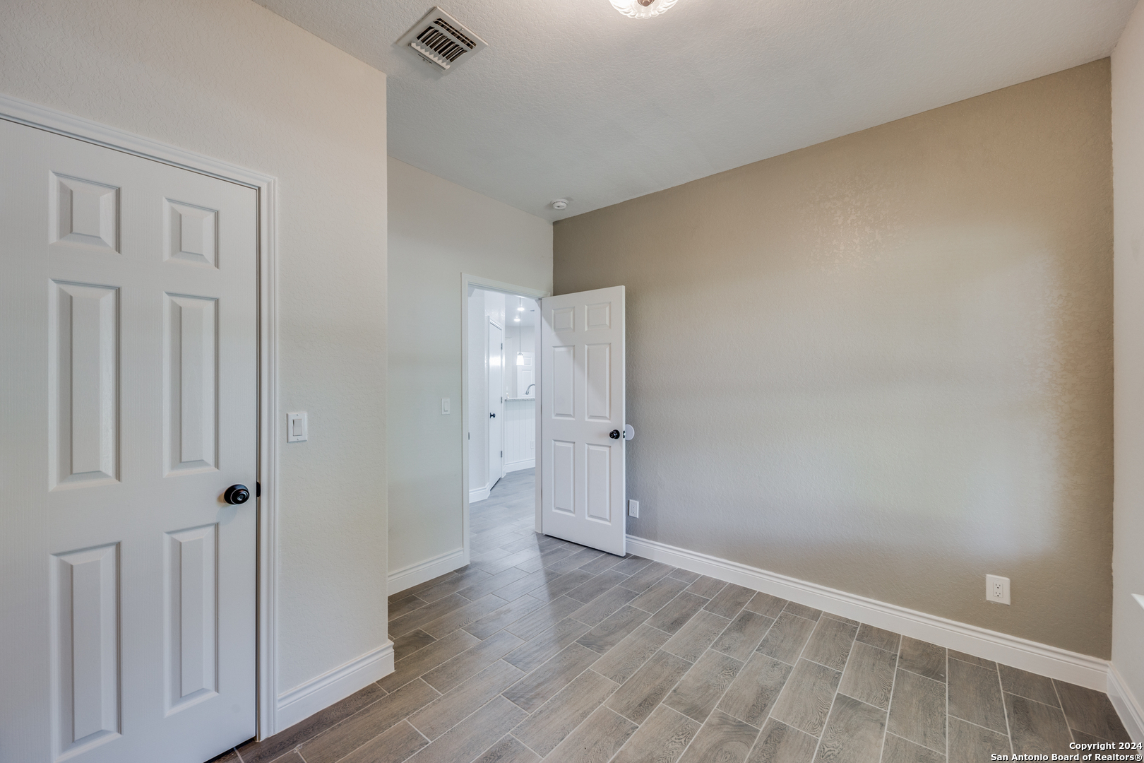 22818 Skila Dr.