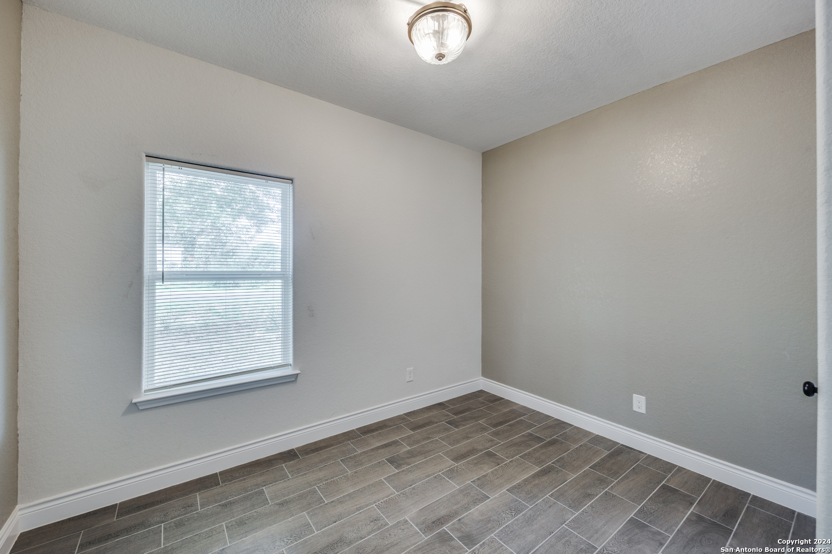 22818 Skila Dr.