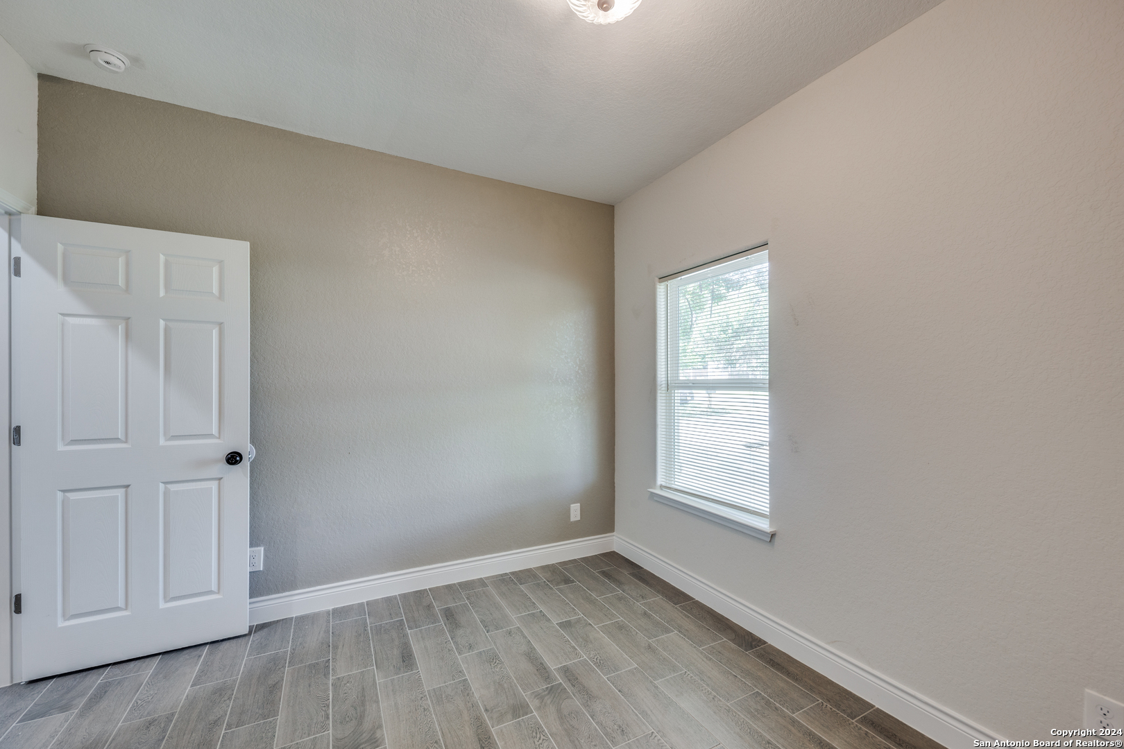 22818 Skila Dr.