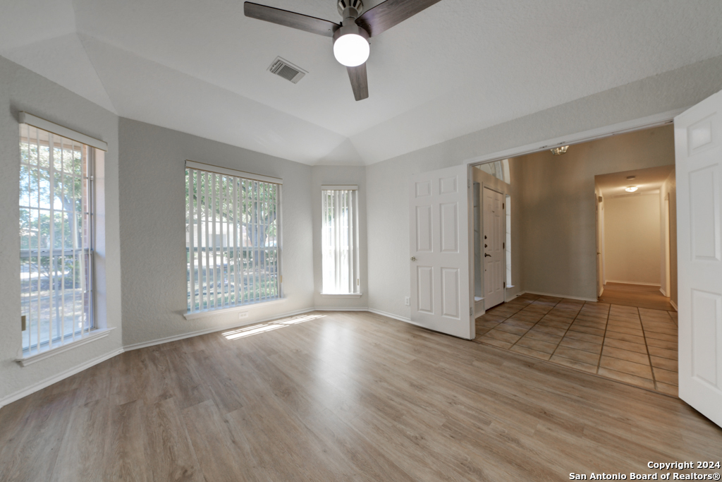 9338 LLANO VERDE