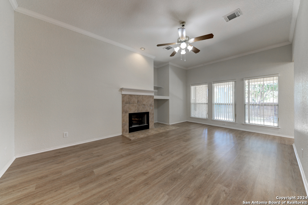 9338 LLANO VERDE