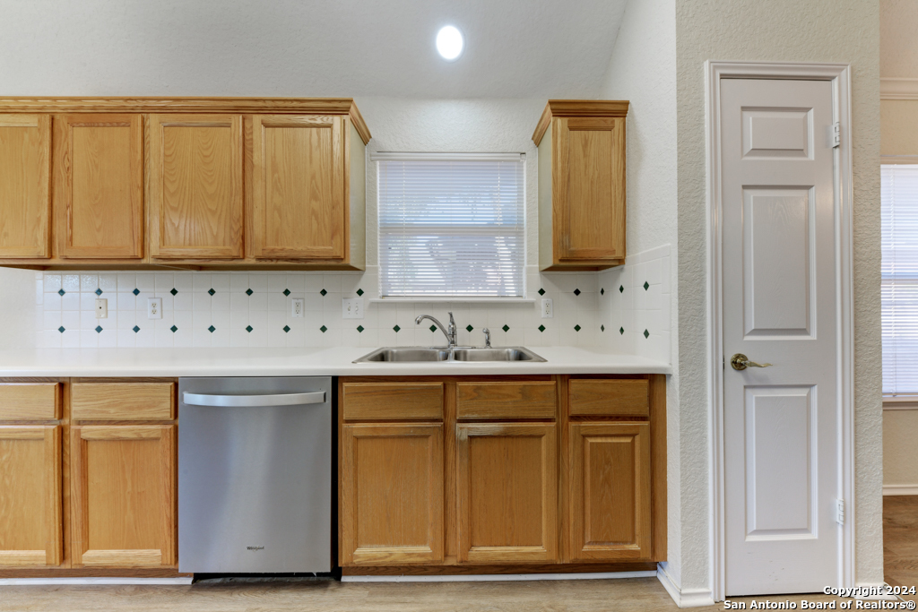 9338 LLANO VERDE