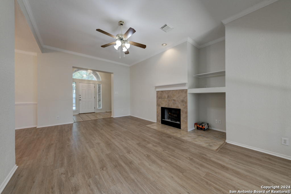 9338 LLANO VERDE