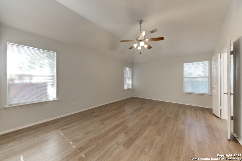9338 LLANO VERDE