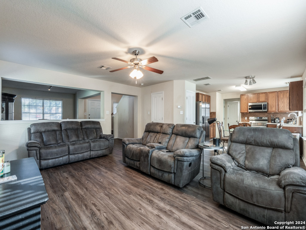 317 LASSO LN
