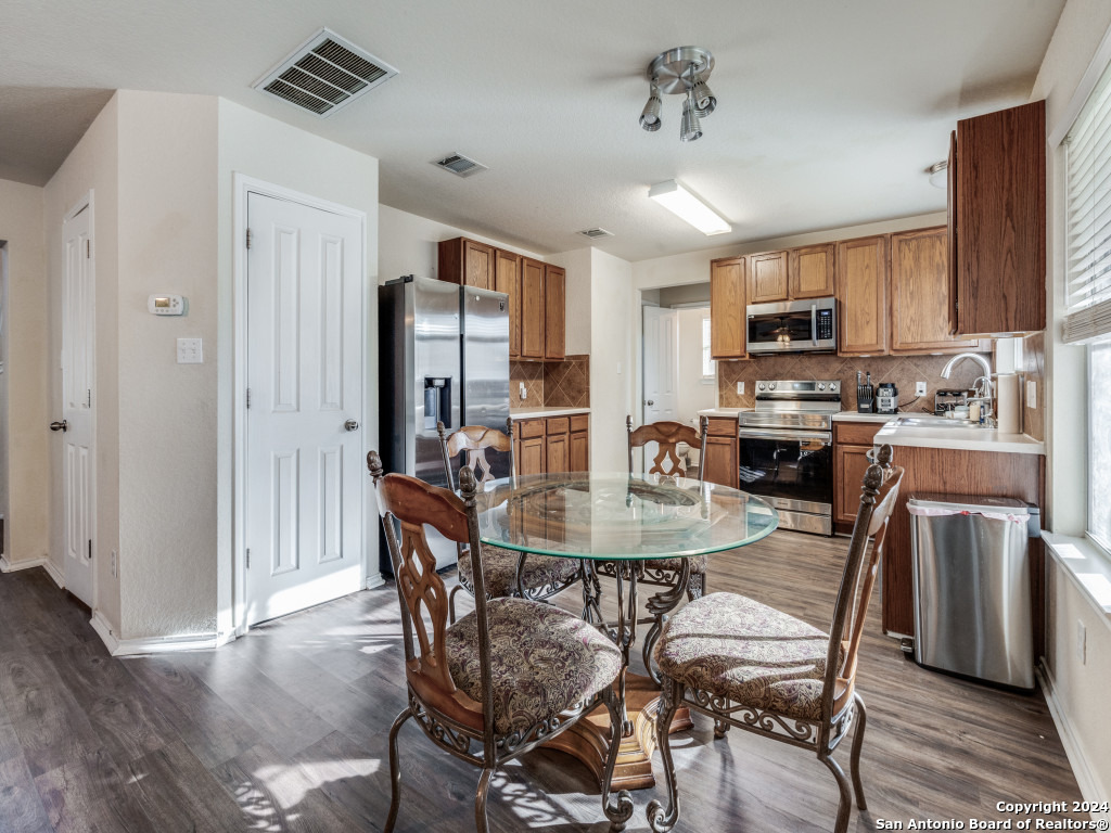 317 LASSO LN