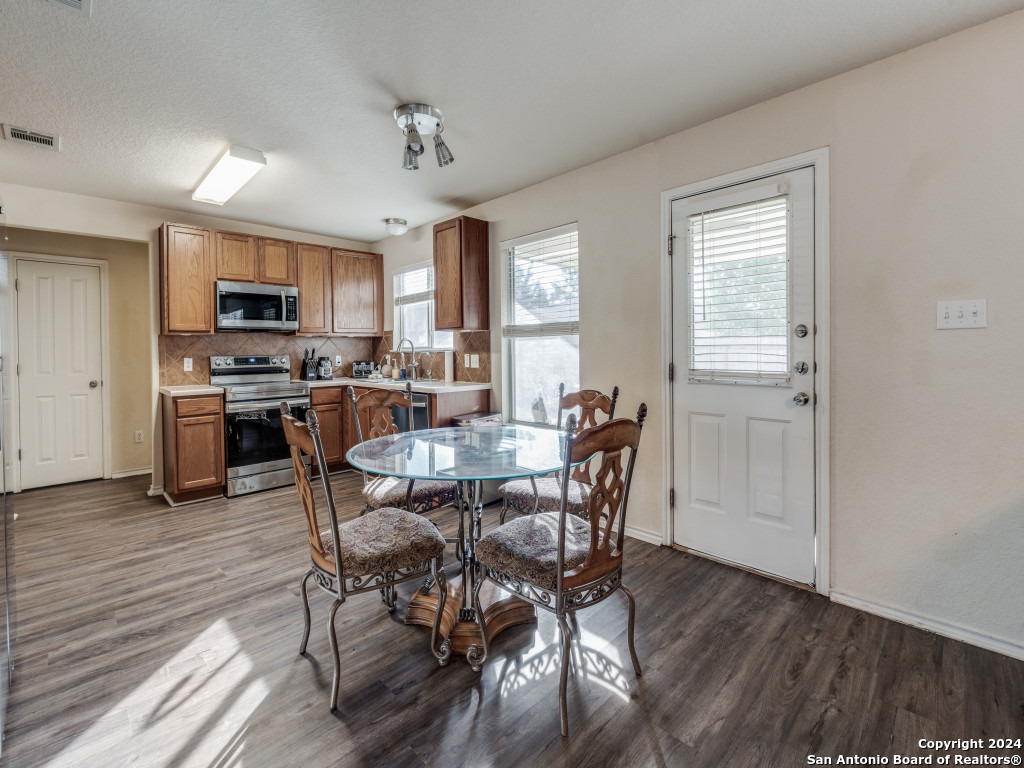 317 LASSO LN