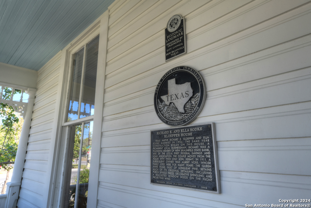 492 E MAIN ST