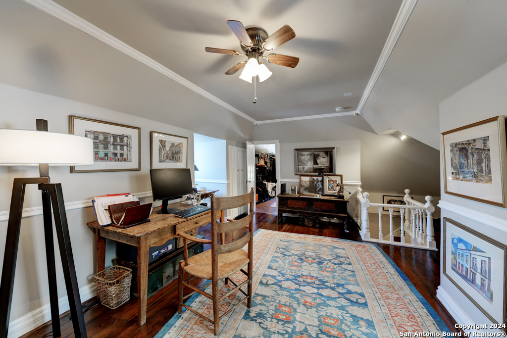 492 E MAIN ST