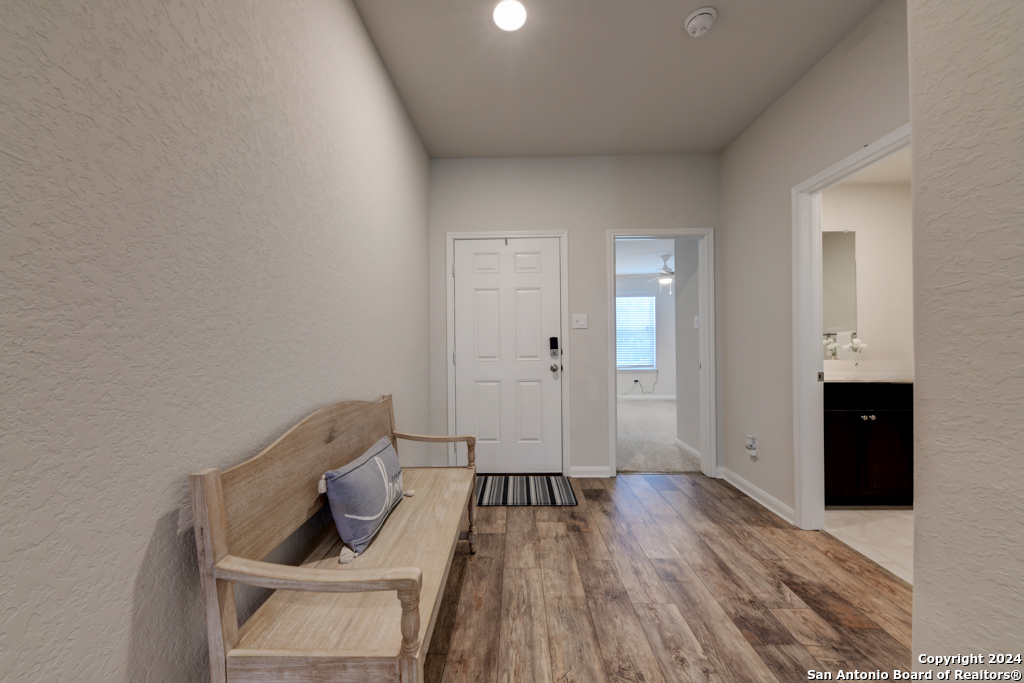 341 NORTHSHORE TRL