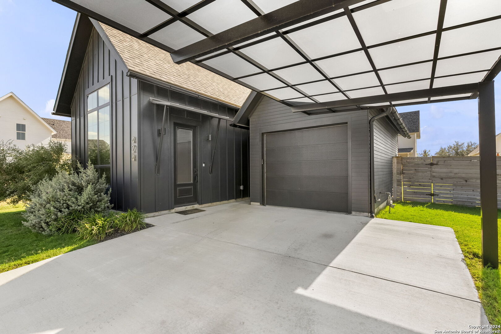 424 CONSTANCE
