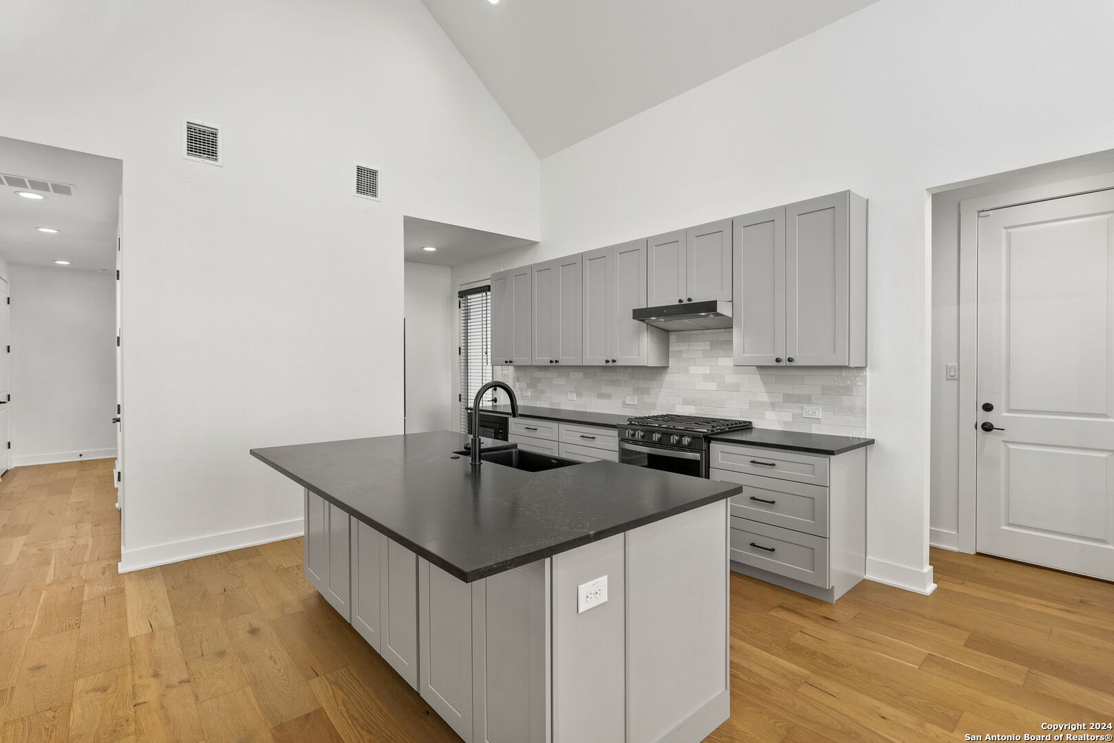 424 CONSTANCE
