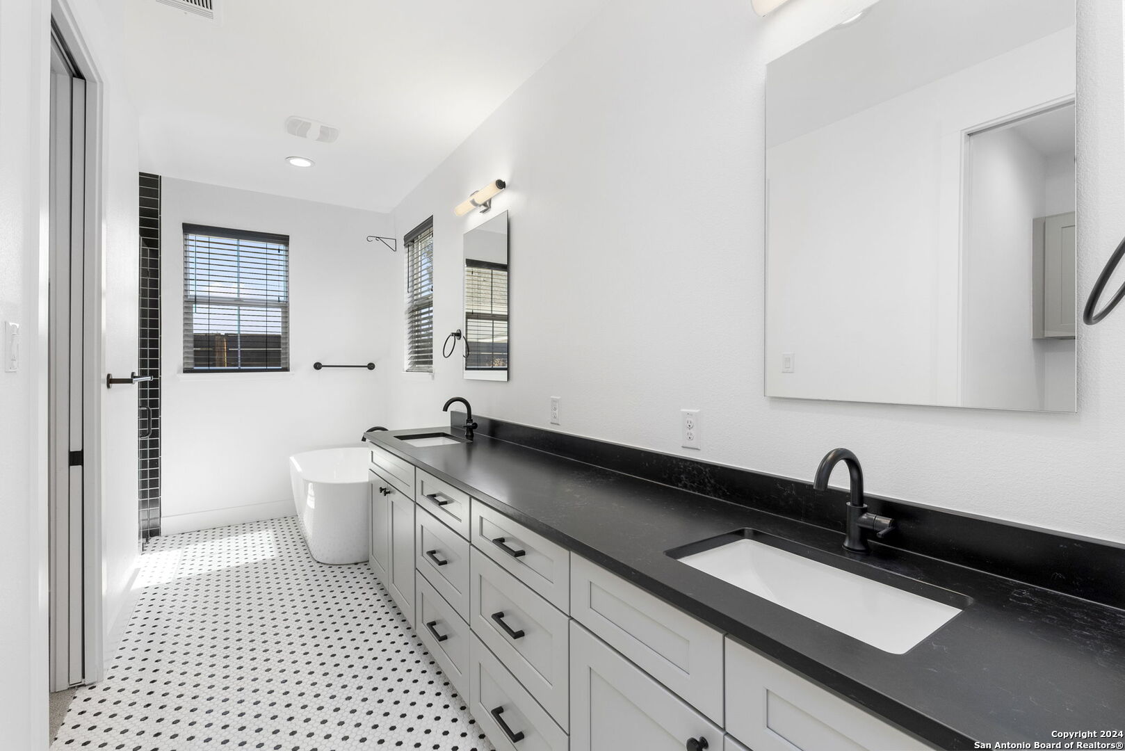 424 CONSTANCE