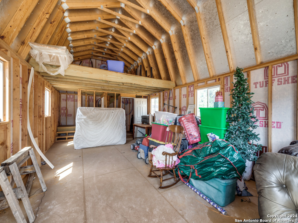 1097 Mountain View Dr