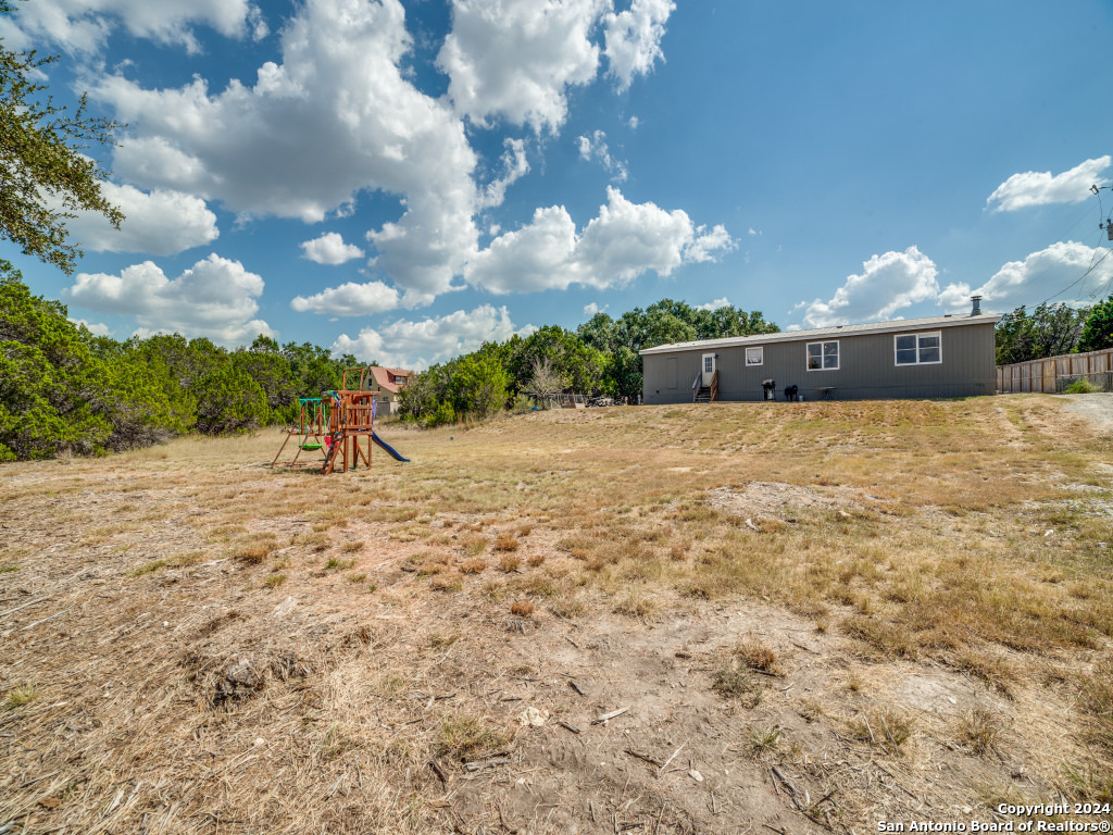 1097 Mountain View Dr
