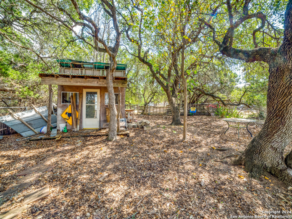 1097 Mountain View Dr