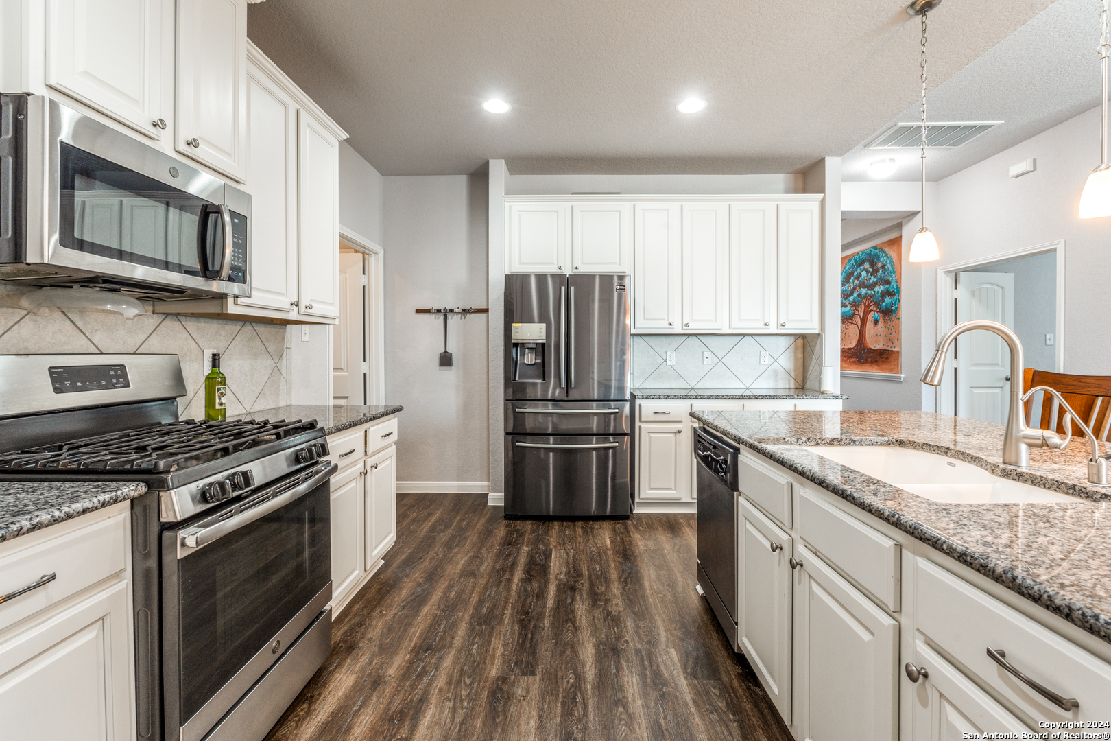8918 Holland Park