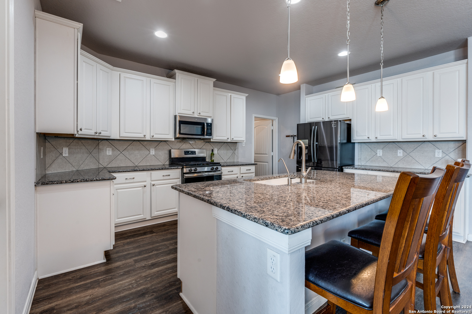 8918 Holland Park