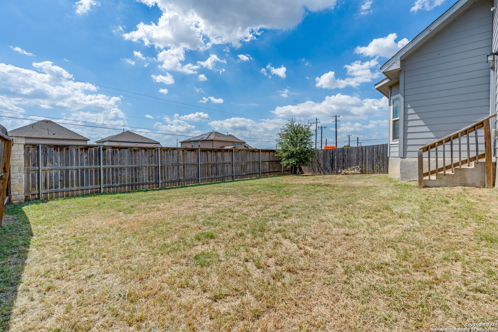 8918 Holland Park