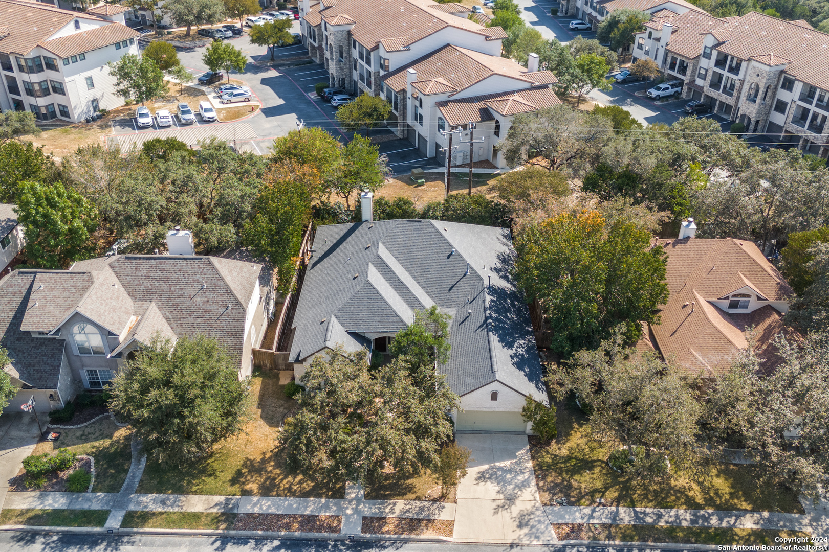 1702 SANDRINGHAM