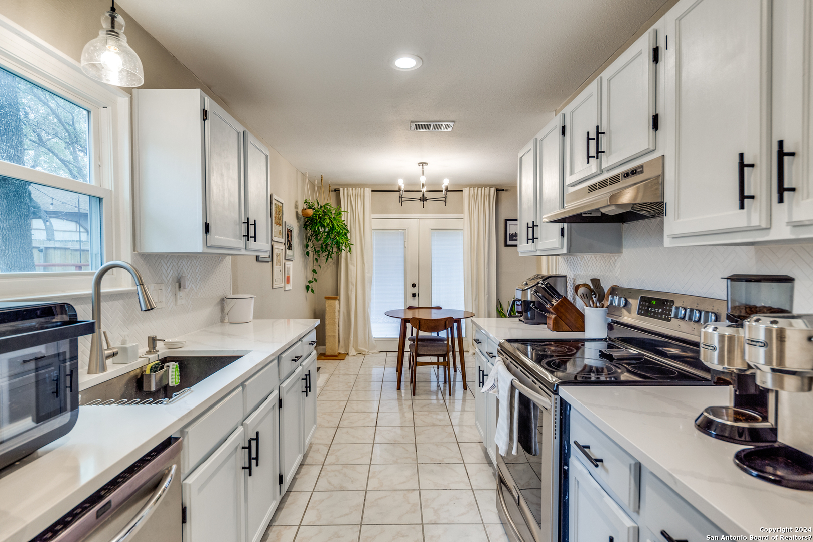 7122 Mountain Grove