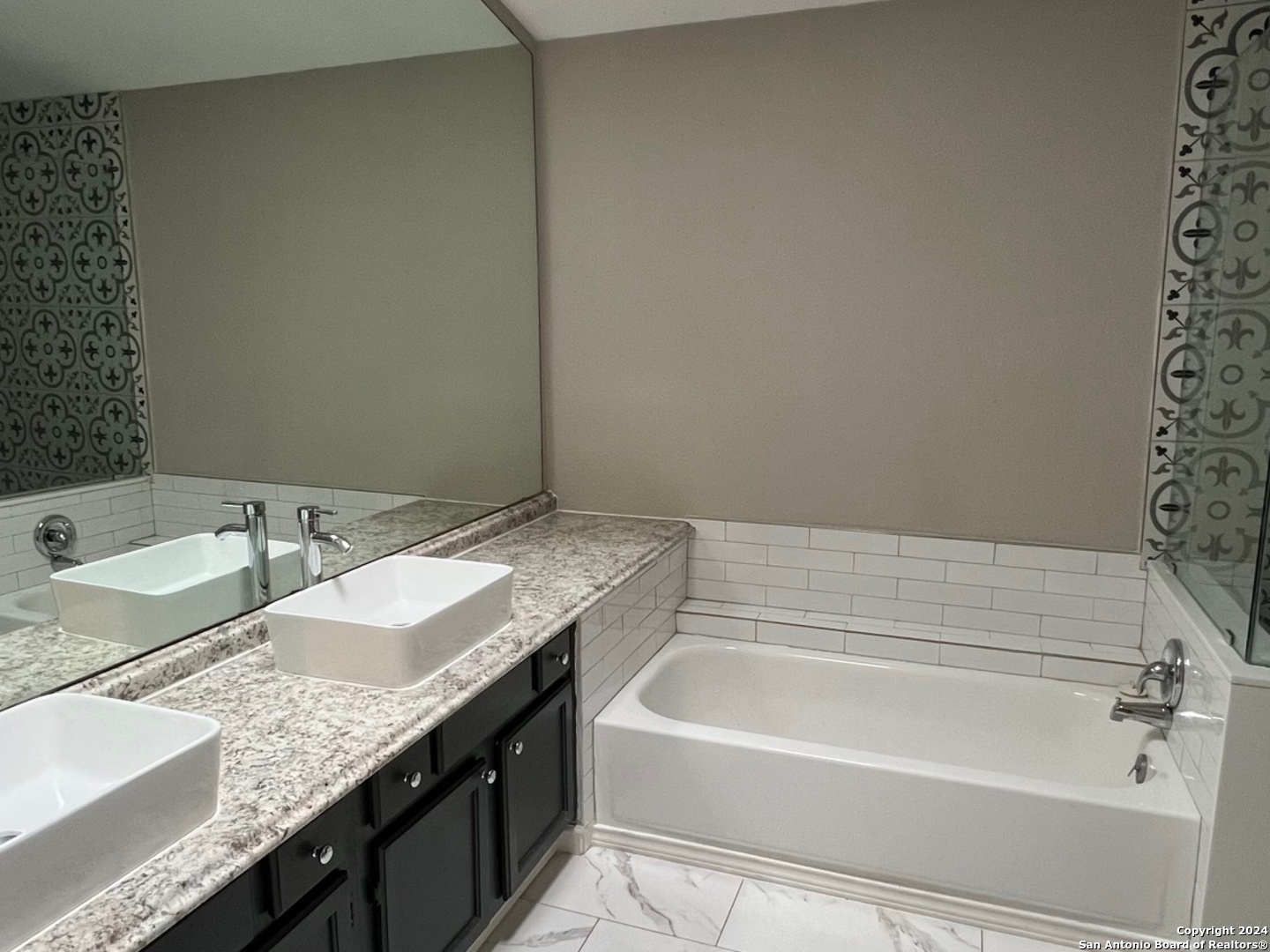 7122 Mountain Grove