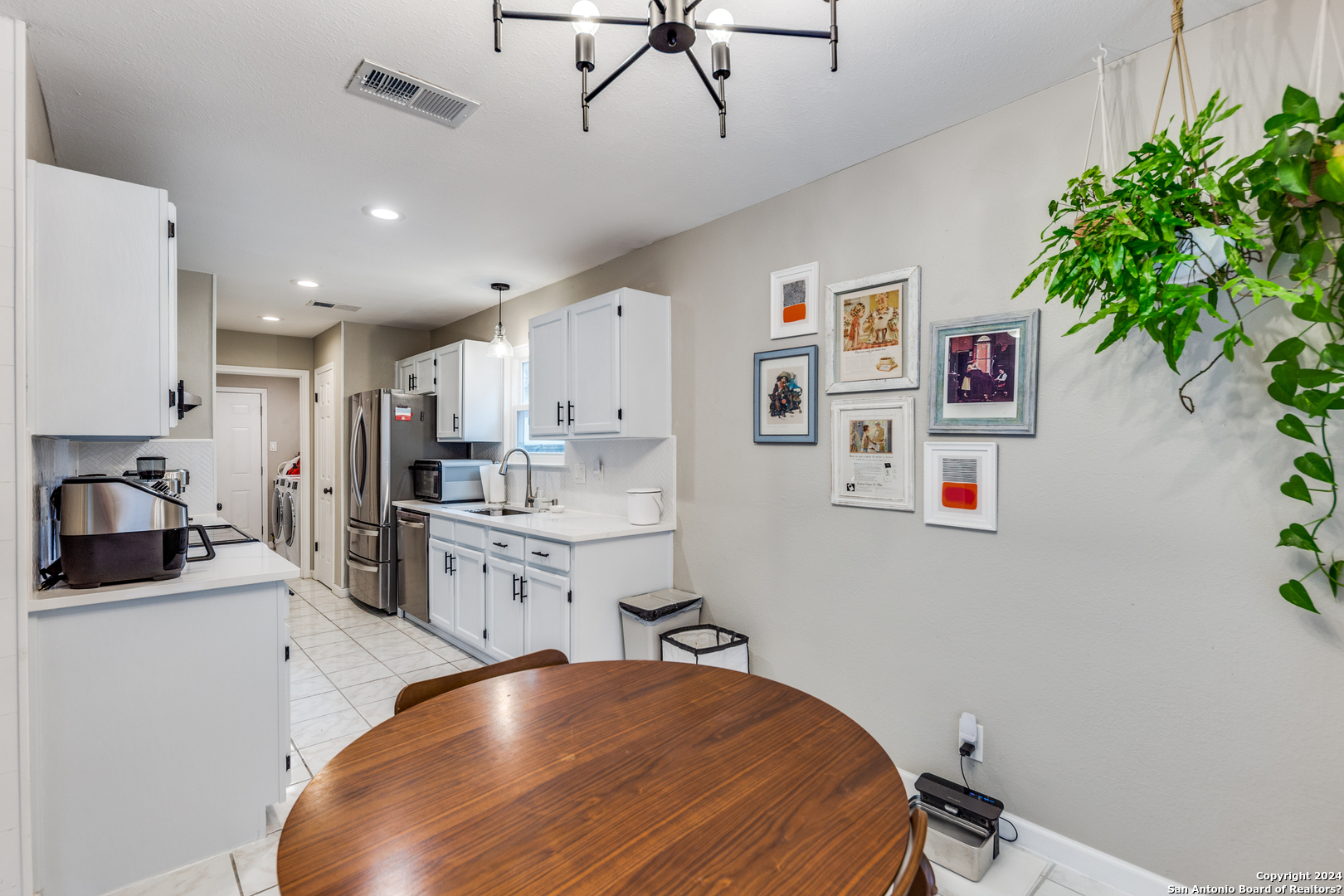 7122 Mountain Grove