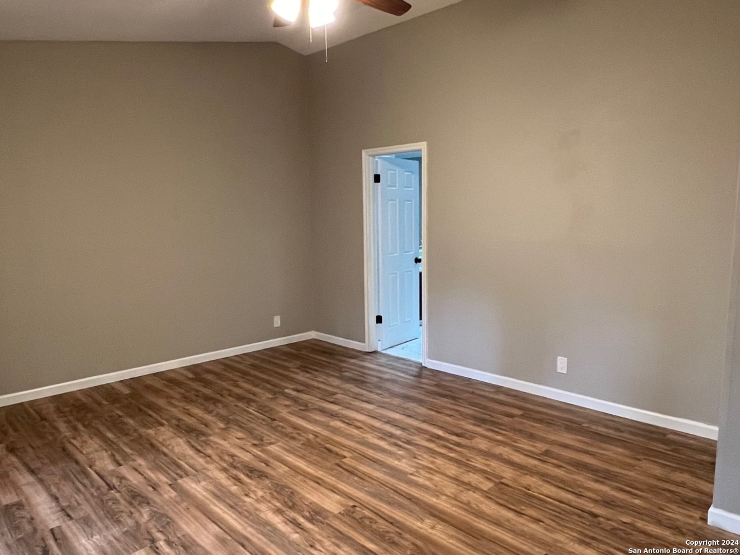 7122 Mountain Grove