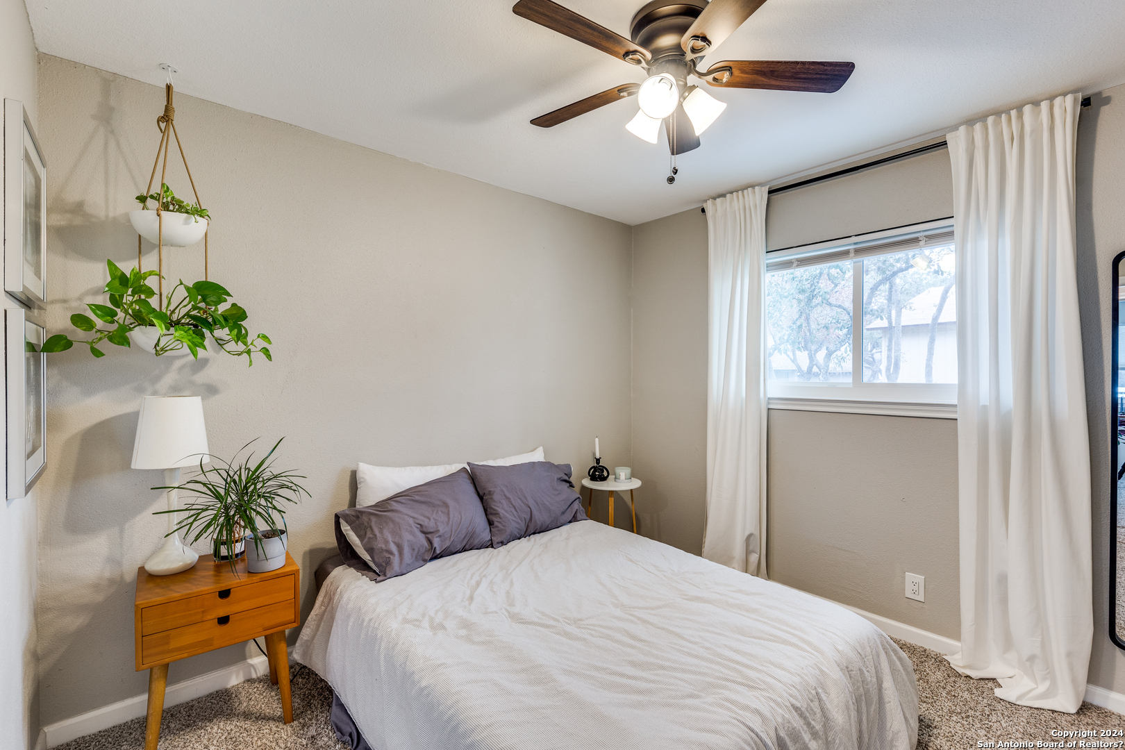 7122 Mountain Grove