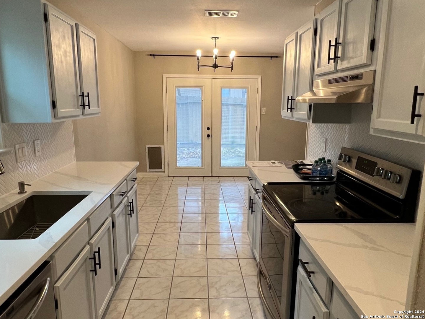 7122 Mountain Grove