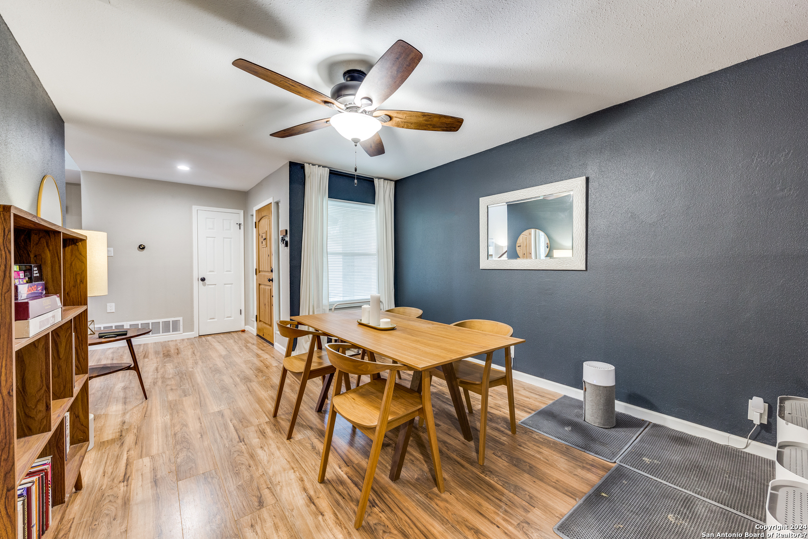 7122 Mountain Grove
