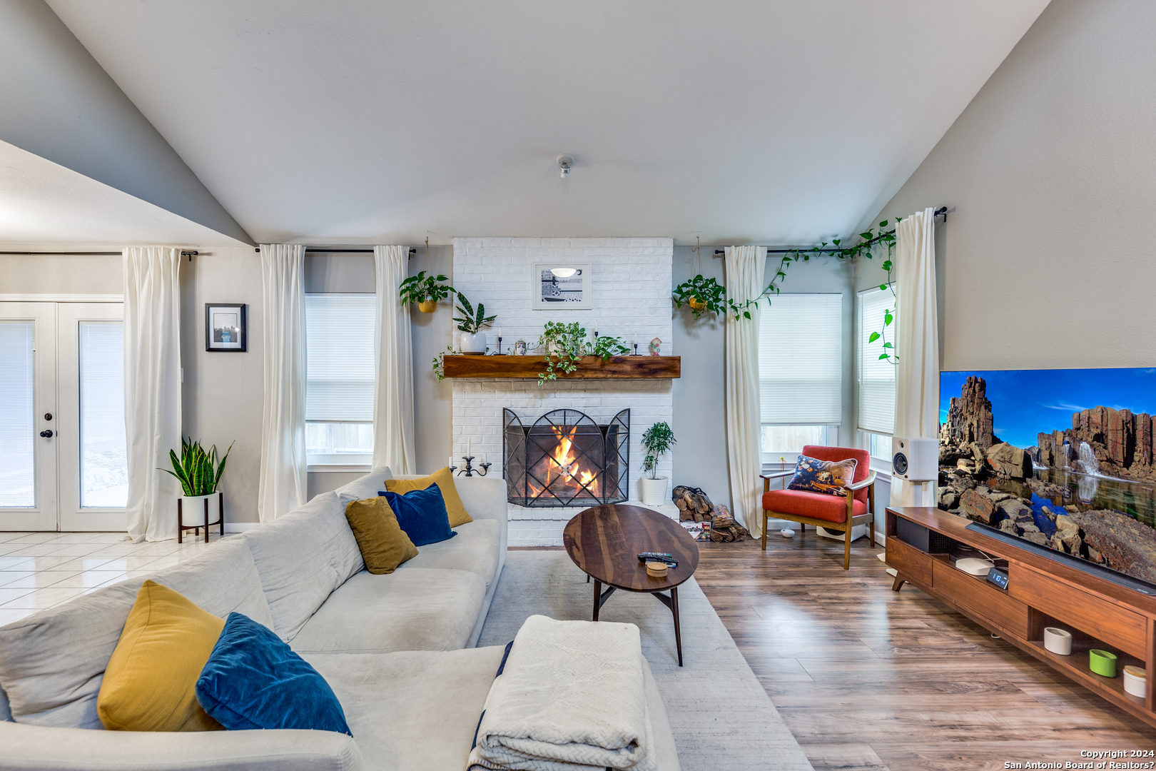 7122 Mountain Grove