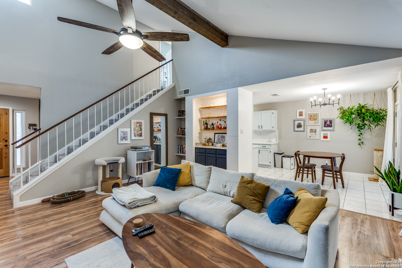 7122 Mountain Grove