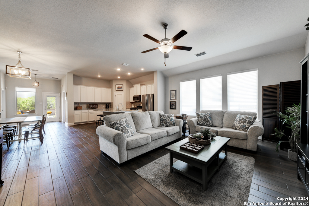 3739 BRAZOS BND