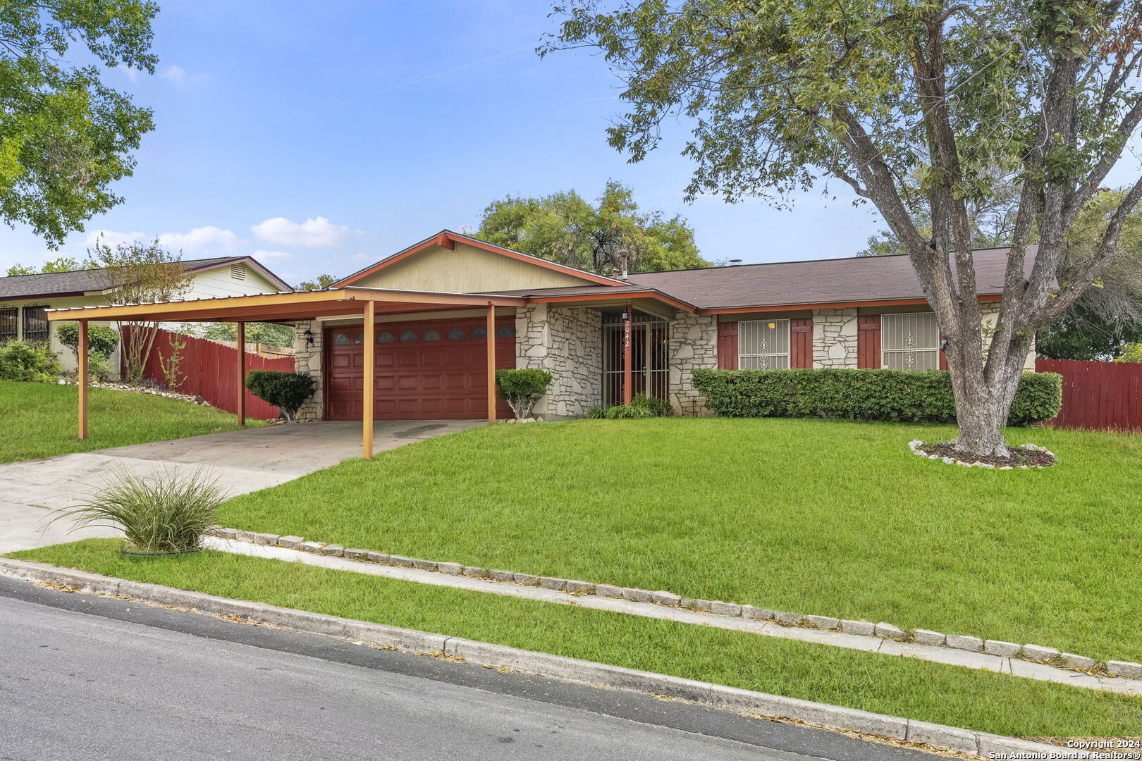 2042 FARMSVILLE DR