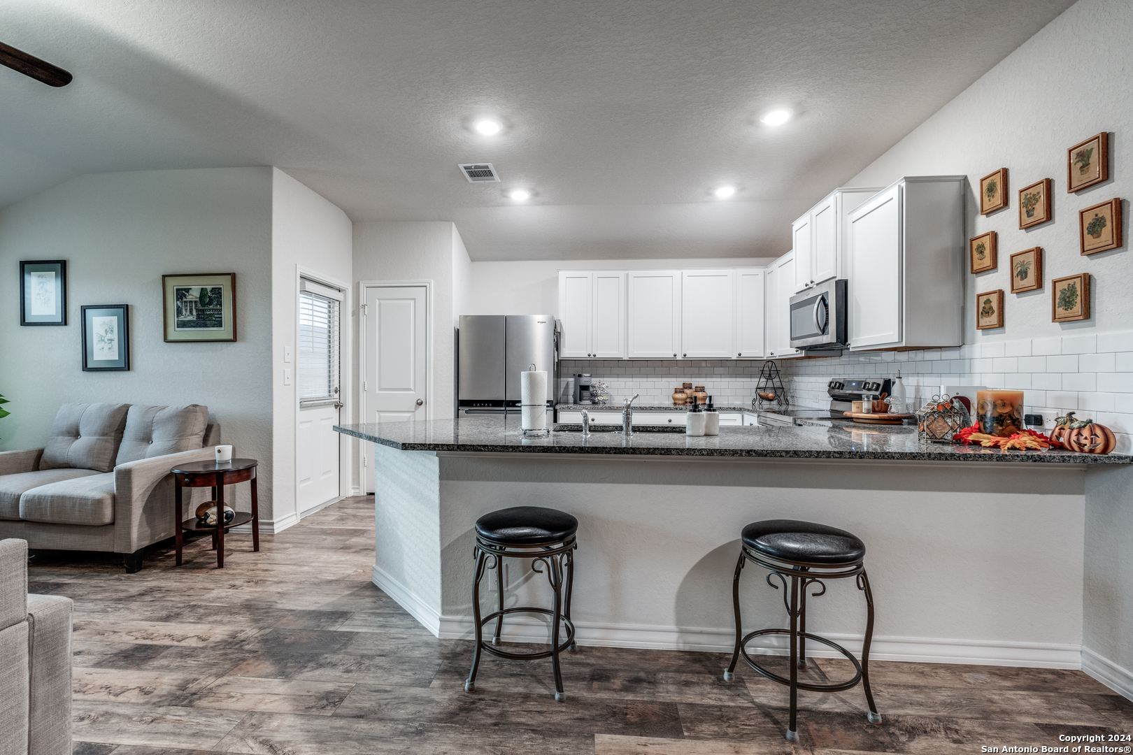 605 Great Plains