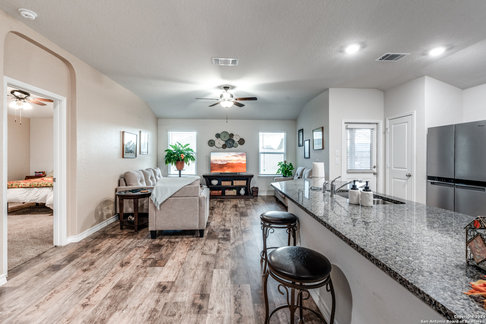 605 Great Plains
