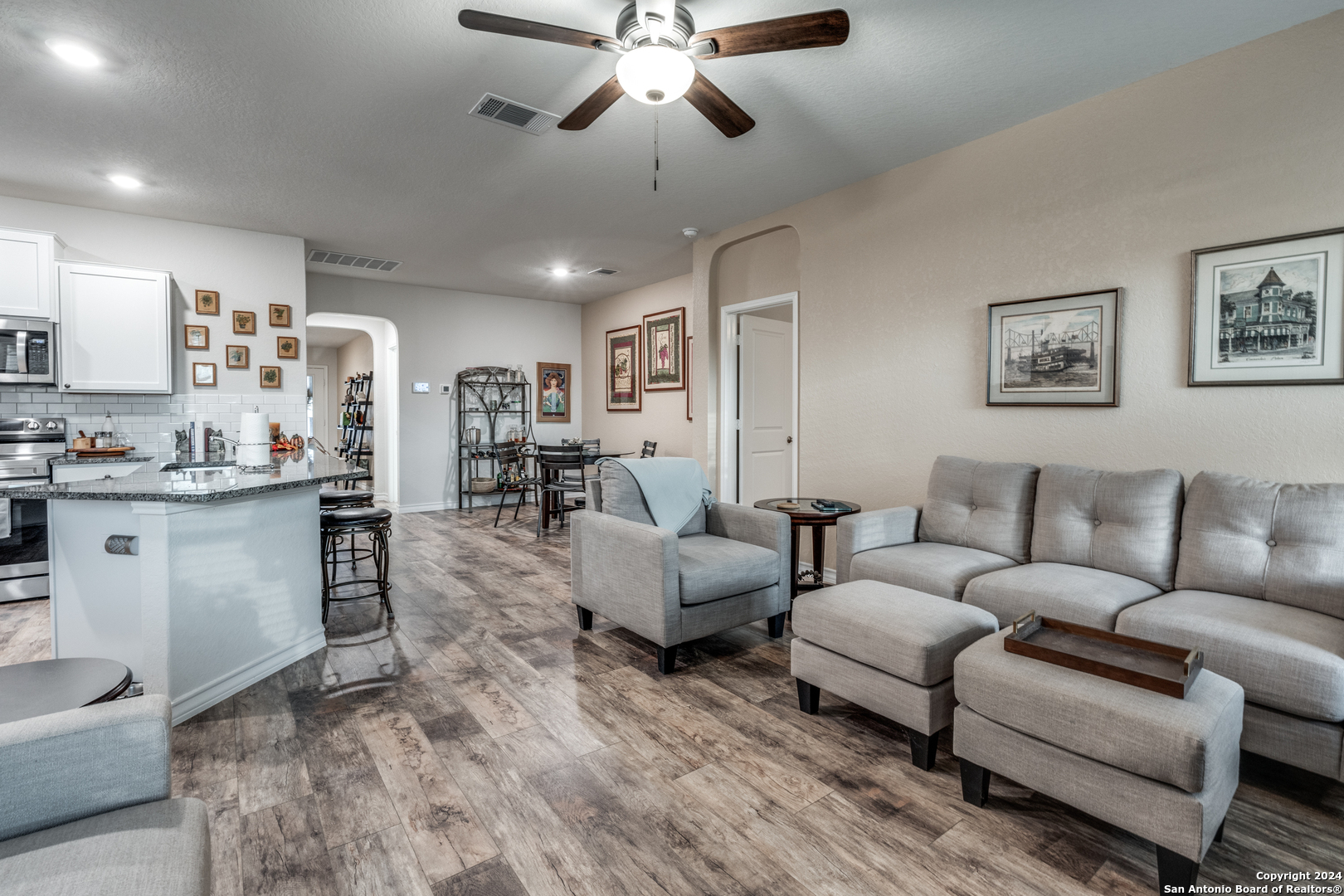 605 Great Plains