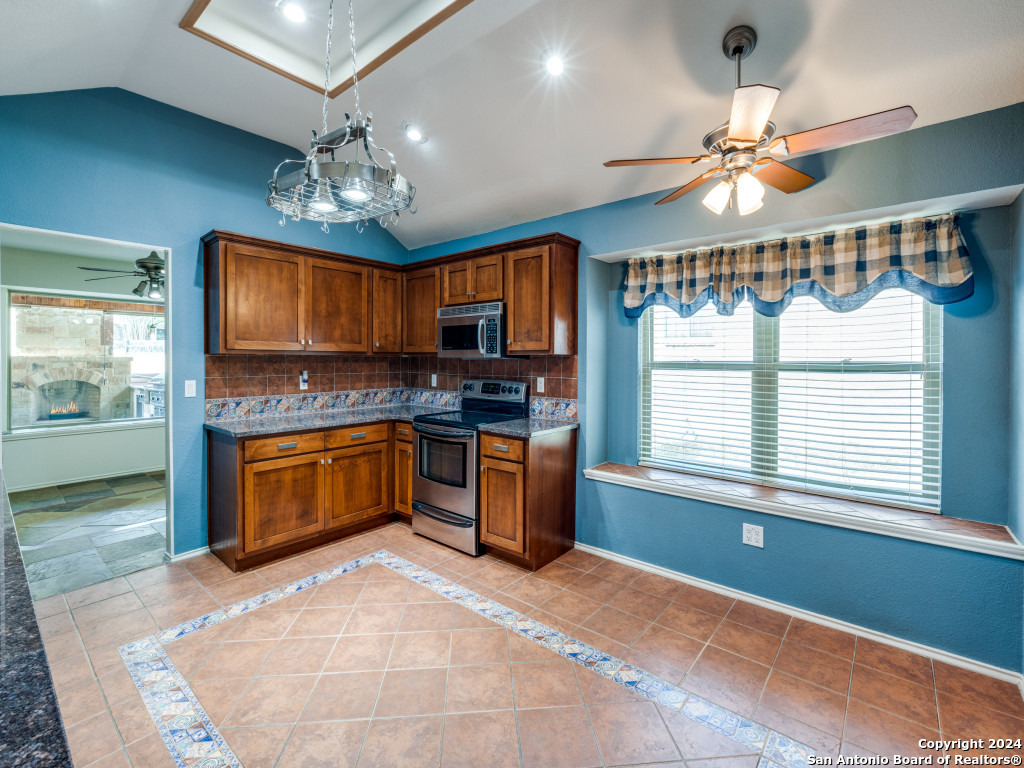 7709 FOREST STREAM